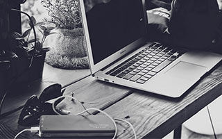 人人影视相关说法为什么会出现来源追溯：更直观的理解，人人影视版权原因